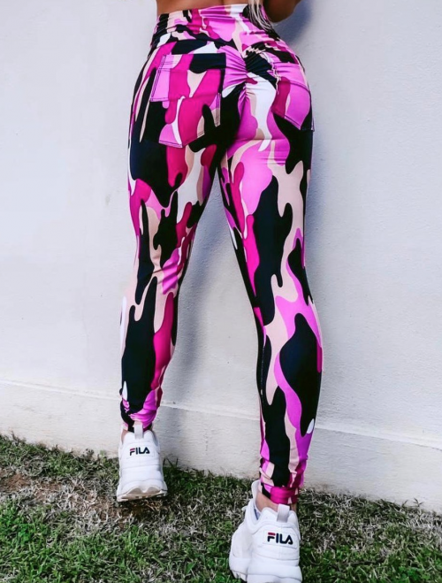 Pink Camo scrunch bum leggings e1582960878227